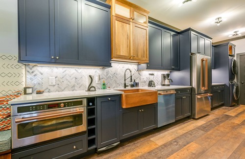 Franklin Apartamento | Modern Franklin Studio: Prime Downtown Location!