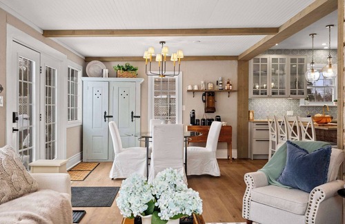 Historic Old Town Casa | Modern French Cottage in Old Town! "The 506"