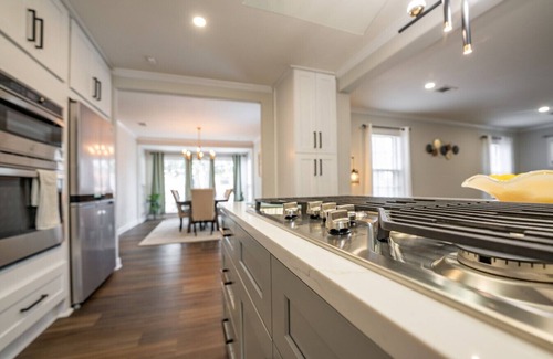 East Memphis Casa | Modern Fully Reno Home in E-Mem