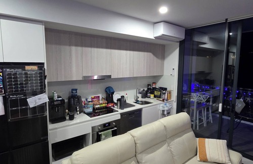 Dee Why Apartamento | Modern Furnished Studio in heart of Dee Why | 5 minutes to Beach | Parking Inc
