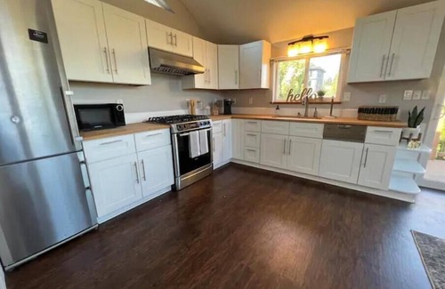 Central District Casa | Modern gateway to character-rich Madison Valley