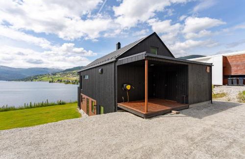 Hafslo Apartamento | Modern gem at Hafslovatnet