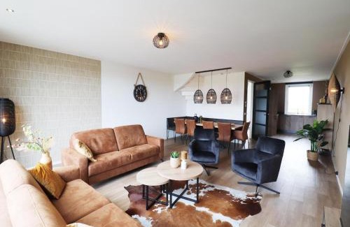 Leons Casa | Modern Getaway in Friesland