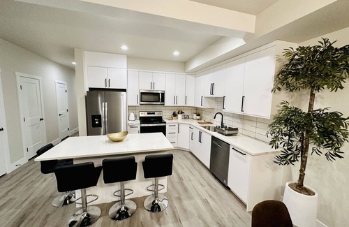 Lincoln Heights Casa | Modern Getaway located in Central Spokane with great amenities!