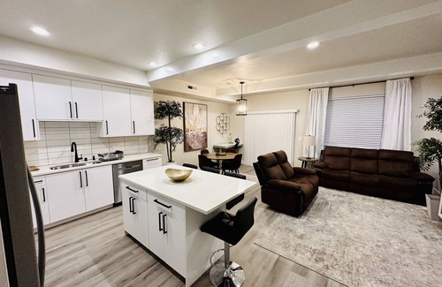 Lincoln Heights Casa | Modern Getaway located in Central Spokane with great amenities!