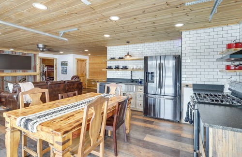 Granby Cabina | Modern Granby Retreat: Fish, Hike & Relax!
