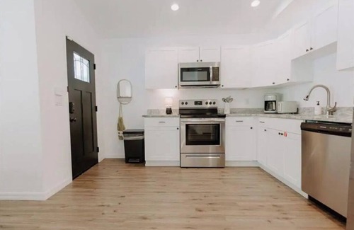 Bradenton Apartamento | Modern Ground Floor Rental Unit near Anna Maria Island