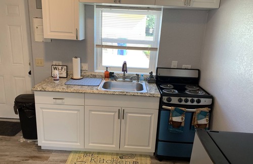 Vero Beach South Casa | Modern Guest House on Private Acre in the heart of the city