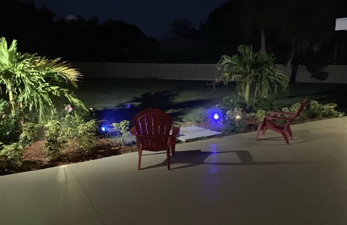 Vero Beach South Casa | Modern Guest House on Private Acre in the heart of the city
