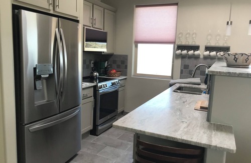 Mesilla Park Casa | Modern guesthouse on 11.5 amazing desert view acres.