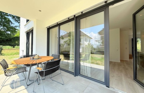 Unteruhldingen Apartamento | Modern Harmony suite with covered terrace near the lake and beach in Uhldingen-