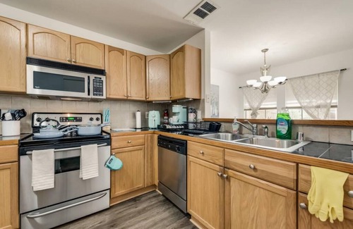 Euless Casa | Modern Haven Close to DFW