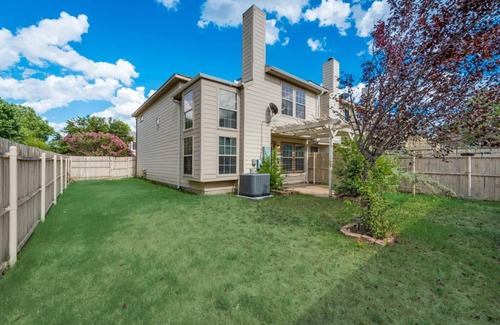 Euless Casa | Modern Haven Close to DFW