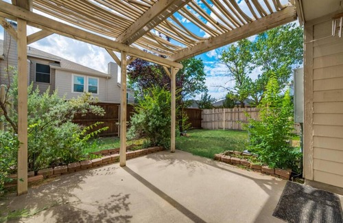 Euless Casa | Modern Haven Close to DFW