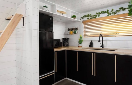 Apple Valley Apartamento | Modern Haven Summary: