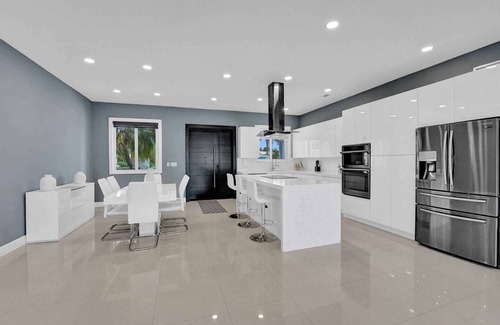 Pompano Isles Casa | Modern - Heated pool - intercostal views
