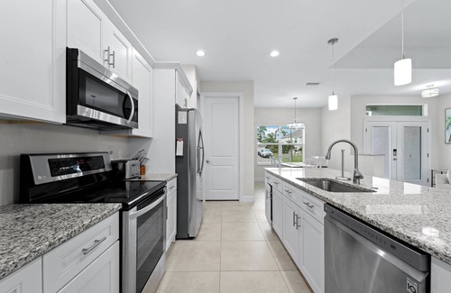 North Port Casa | Modern Heated Pool Home Close To Downtown Shopping