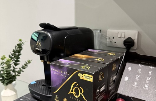 Harlington Apartamento | Modern HeathrowApt–3 Mins to Terminals, For4, Free Welcome Snacks/Windsor Castle