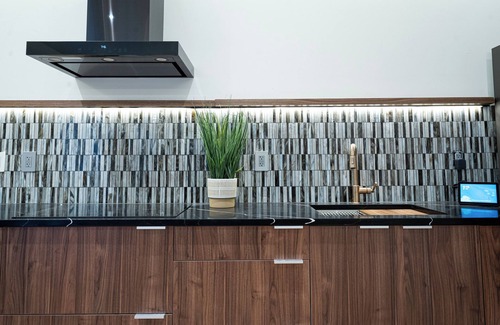 Kirkland Apartamento | Modern High End Loft Large Central Location in wonderful Kirkland AC