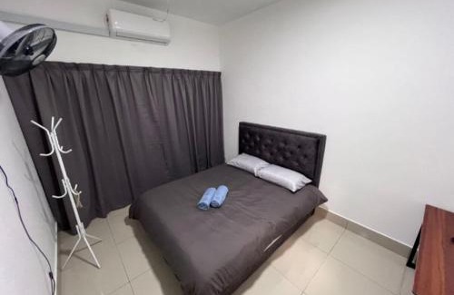 Salak South Apartamento | Modern High-Floor 2BR Retreat 9km to KL City Centre