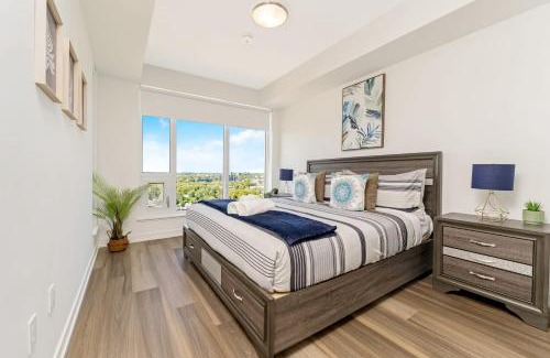 Kitchener Casa | Modern High Rise King bed Condo with Private Balcony