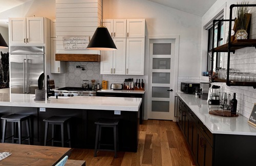 Travis Settlement Casa | Hill Country Retreat. Sleeps 10 comfortably. Great for family or friend reunions