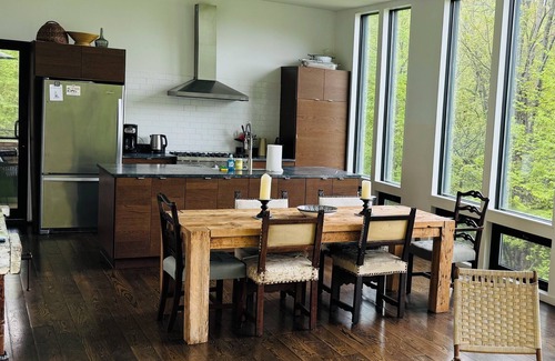 Andes Casa | Modern Hilltop House with Stunning Views in Lovely Andes