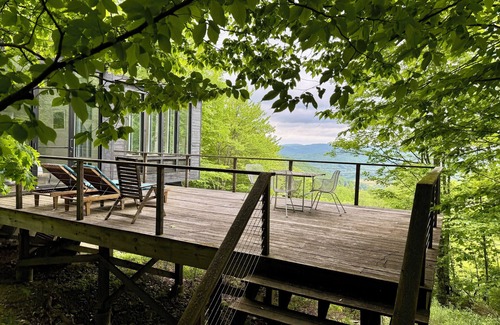 Andes Casa | Modern Hilltop House with Stunning Views in Lovely Andes