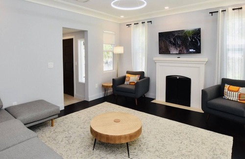 Flamingo Parks Casa | Modern historic home 2 miles from beach.