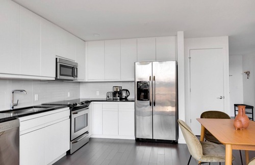 Hoboken Apartamento | Modern Hoboken 2BR w/ PATH Shuttle, Gym & W/D, by Blueground