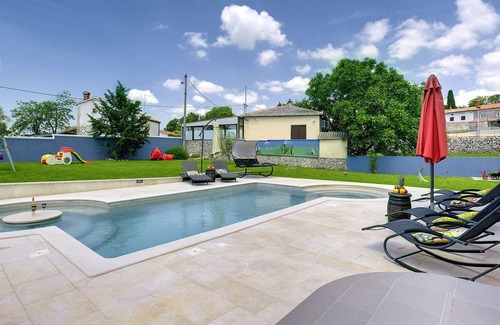 Orihi Casa | Modern Hoilday Home with Pool in Orihi