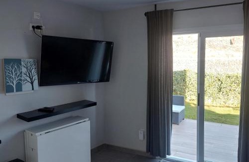 Armenime Apartamento | modern holiday apartment with private pool
