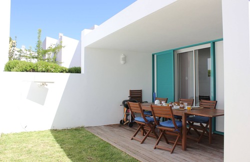 Prainha Casa | Moderna casa de vacaciones en Prainha Village en la playa con piscina + WiFi