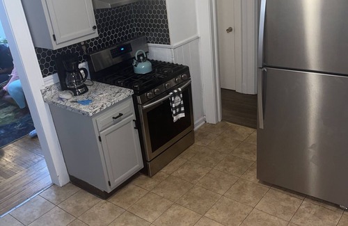 New Haven Apartamento | Modern Home 10 minutes from Yale Hospital & University