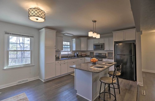Lexington Casa | Modern Home 3 Mi to UK, 5 Mi to Bourbon Trail