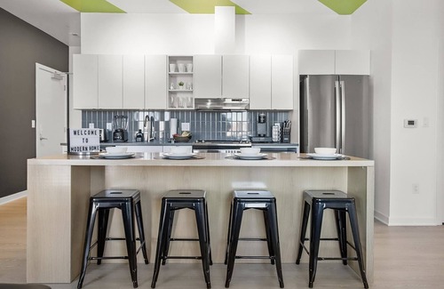 Highlandtown Apartamento | Modern Home 3BD/3BA Free On-Street Parking & Wifi