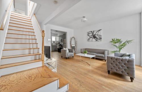 The Heights Casa | Modern Home 4BR 3BA - 20 Min to Timesquare