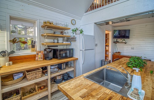 Omaha Casa | Modern Home + Cozy Vibes + Table Rock Lake + Branson + Buffalo National River