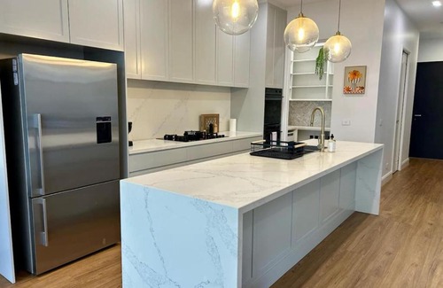 Preston Casa | Modern Home - gr8 4 groups