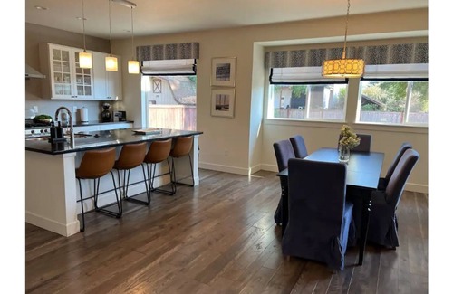 Sumner Casa | Modern home in downtown Sumner, WA