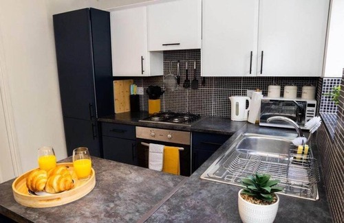 Haydock Casa | Modern Home in Haydock Sleeps 5