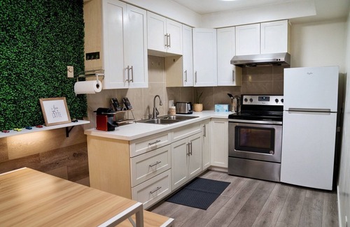 Alhambra Apartamento | Modern home in heart of Alhambra-10 min from LA
