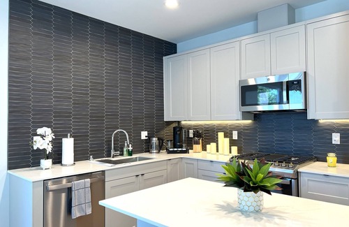 Fairmount Park Casa | Modern Home in Heart of West SEA (safer area), near Downtown, Beach, Hwy Access