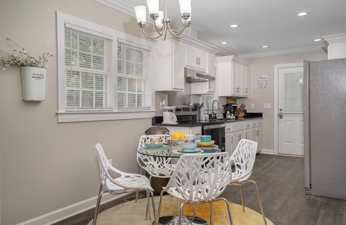 Rocky Mount Casa | Modern Home In PRIME location - King Bed/ Spacious