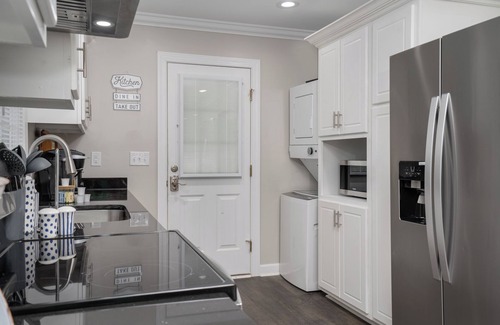 Rocky Mount Casa | Modern Home In PRIME location - King Bed/ Spacious