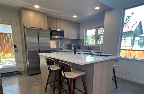 Alberta Arts District Casa | Modern Home in Prime Alberta Arts District With King Bed and Full Kitchen