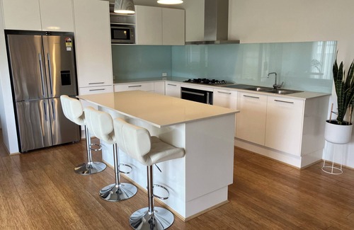 Mount Claremont Casa | Modern Home in Prime Location