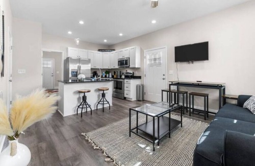 East Durham Casa | Modern home, located in downtown