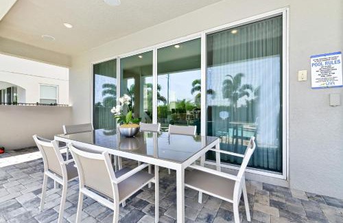West Kissimmee Casa | Modern Home Near Disney With Private Pool, Media, Game & Themed Rooms With Waterpark & Resort Access At Encore Resorts Reunion - 384Sf