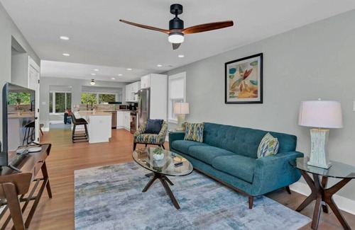 Columbia Casa | Modern Home Near Forest Drive | 3BR 2BA